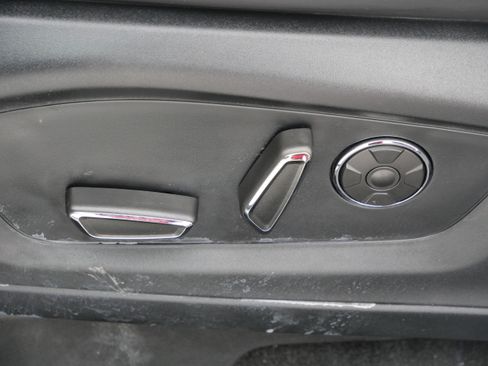 Used 2020 Ford Explorer Platinum w/ Premium Technology Package image 20