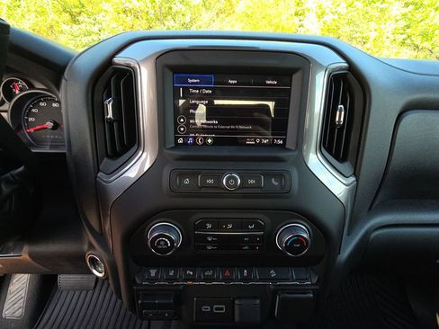 Used 2024 Chevrolet Silverado 2500 Custom w/ Custom Value Package AWD/4WD image 12