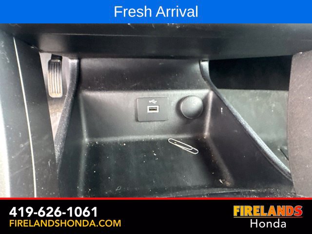Used 2017 Ford Fusion SE FWD image 24
