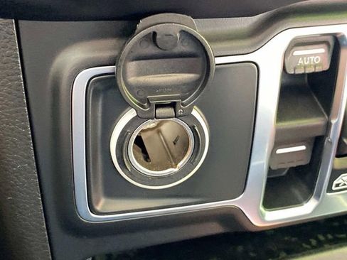 Used 2019 Jeep Wrangler Unlimited Sport S AWD/4WD image 27