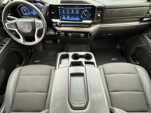 Used 2024 Chevrolet Silverado 1500 RST AWD/4WD image 18