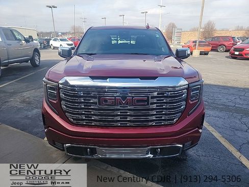 Used 2024 GMC Sierra 1500 Denali w/ Denali Reserve Package AWD/4WD image 8