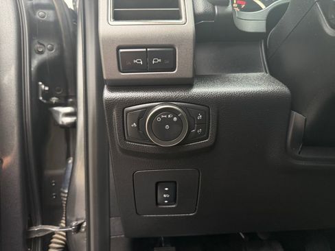 Used 2018 Ford F150 Raptor w/ Equipment Group 802A Luxury AWD/4WD image 29