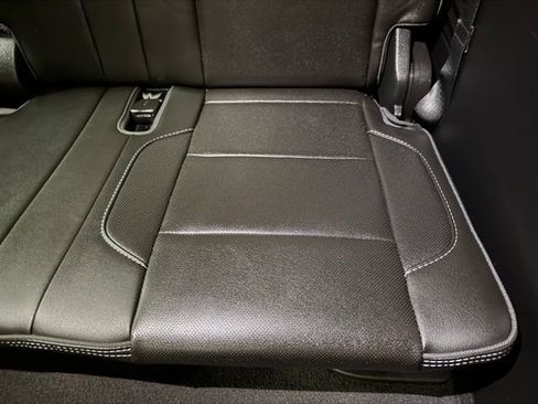 Used 2019 GMC Yukon Denali AWD/4WD image 22