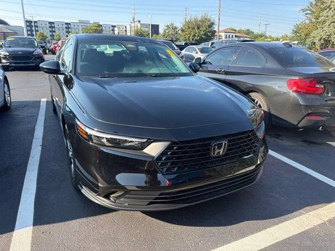 Certified 2023 Honda Accord EX image 5