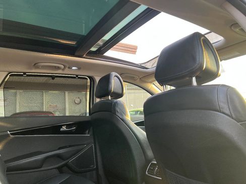 Used 2016 Kia Sorento SX image 31