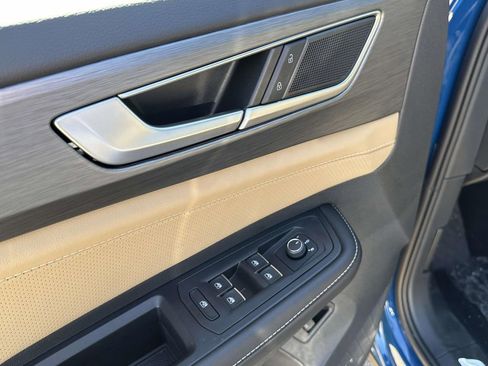 New 2026 Volkswagen Atlas Cross Sport SE image 14