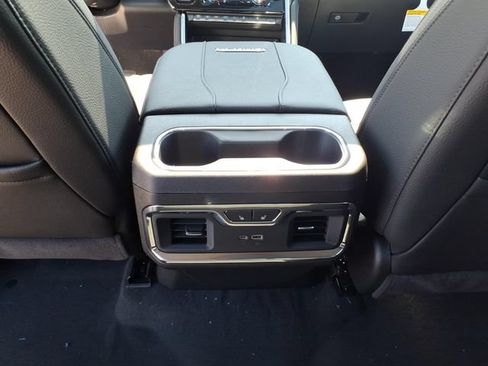 New 2026 GMC Sierra 3500 Denali w/ Denali Reserve Package AWD/4WD image 16