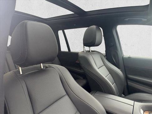 Certified 2025 Mercedes-Benz GLS 450 4MATIC image 24
