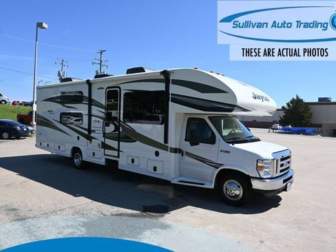 Used 2017 Ford E-450 and Econoline 450 Super Duty w/ Motorhome Prep Package RWD image 1