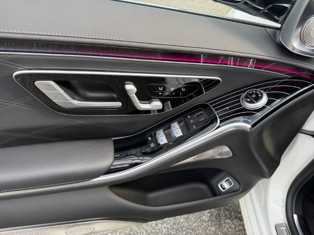 Used 2023 Mercedes-Benz Maybach S 580 4MATIC image 24