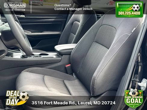 Used 2025 Nissan Altima 2.5 SV FWD image 6