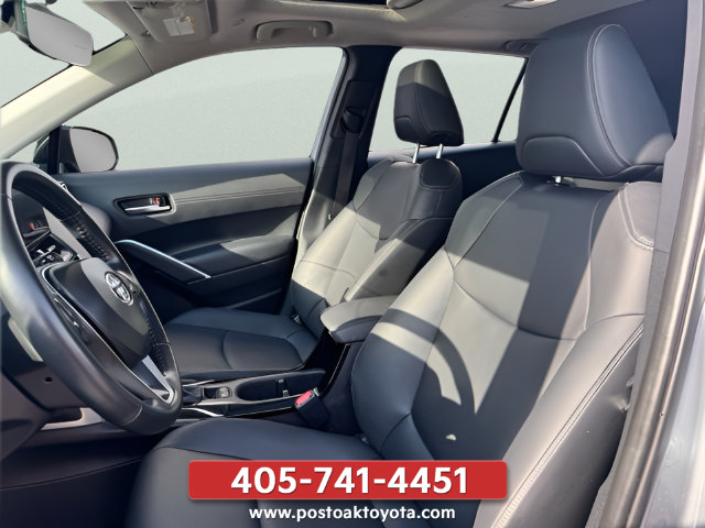 Used 2025 Toyota Corolla Cross XLE w/ Convenience Package AWD/4WD image 21
