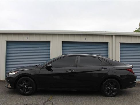 Used 2021 Hyundai Elantra SEL w/ Convenience Package FWD image 8