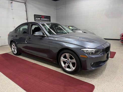Used 2013 BMW 320i xDrive Sedan AWD/4WD image 8