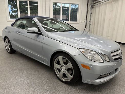 Used 2013 Mercedes-Benz E 350 Cabriolet image 3