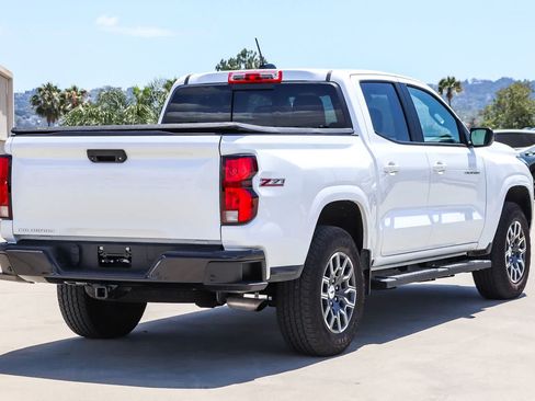 Used 2024 Chevrolet Colorado Z71 w/ Z71 Convenience Package 2 AWD/4WD image 4