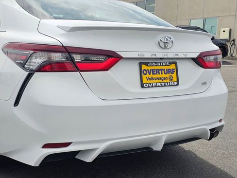 Used 2024 Toyota Camry SE FWD image 7