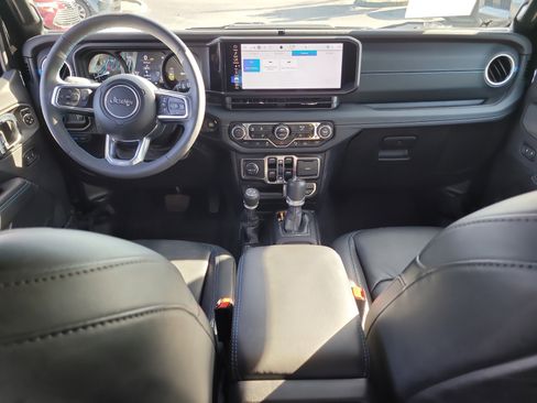 Used 2024 Jeep Wrangler High Altitude image 15