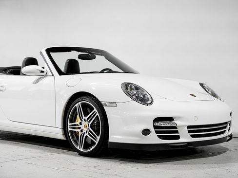 Used 2009 Porsche 911 Turbo AWD/4WD image 40