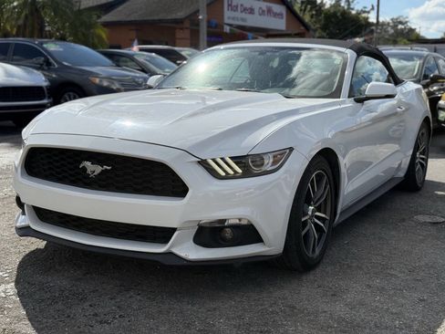 Used 2017 Ford Mustang Premium image 3