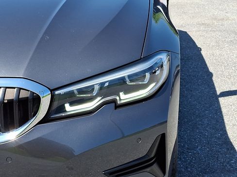 Used 2019 BMW 330i xDrive Sedan w/ Convenience Package AWD/4WD image 8