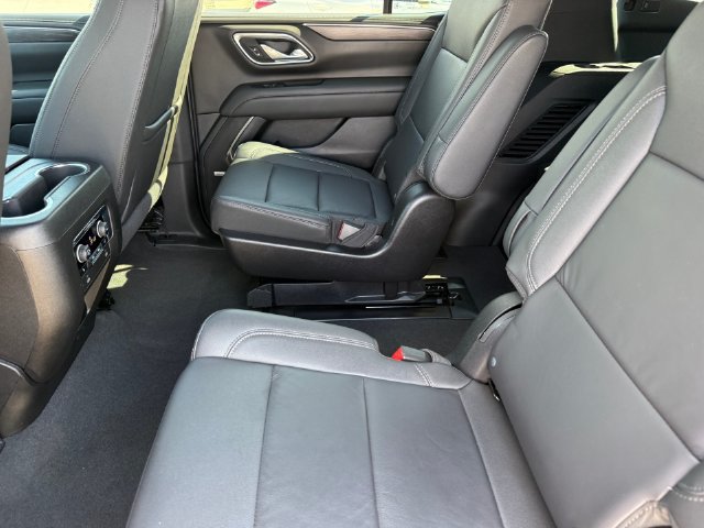 Used 2024 Chevrolet Tahoe LT w/ LT Signature Plus Package RWD image 25