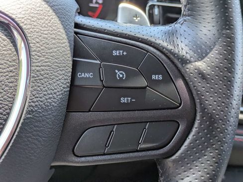Used 2025 Dodge Durango GT AWD/4WD image 17