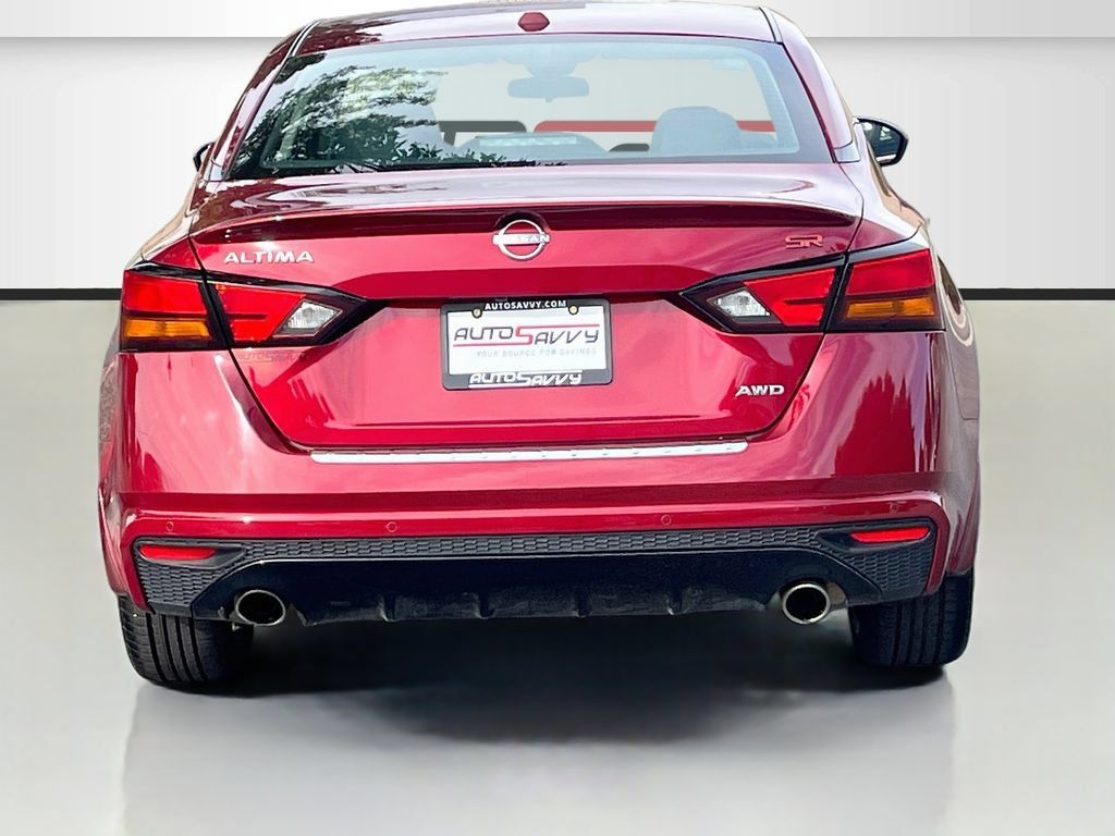 Used 2023 Nissan Altima 2.5 SR AWD/4WD image 6