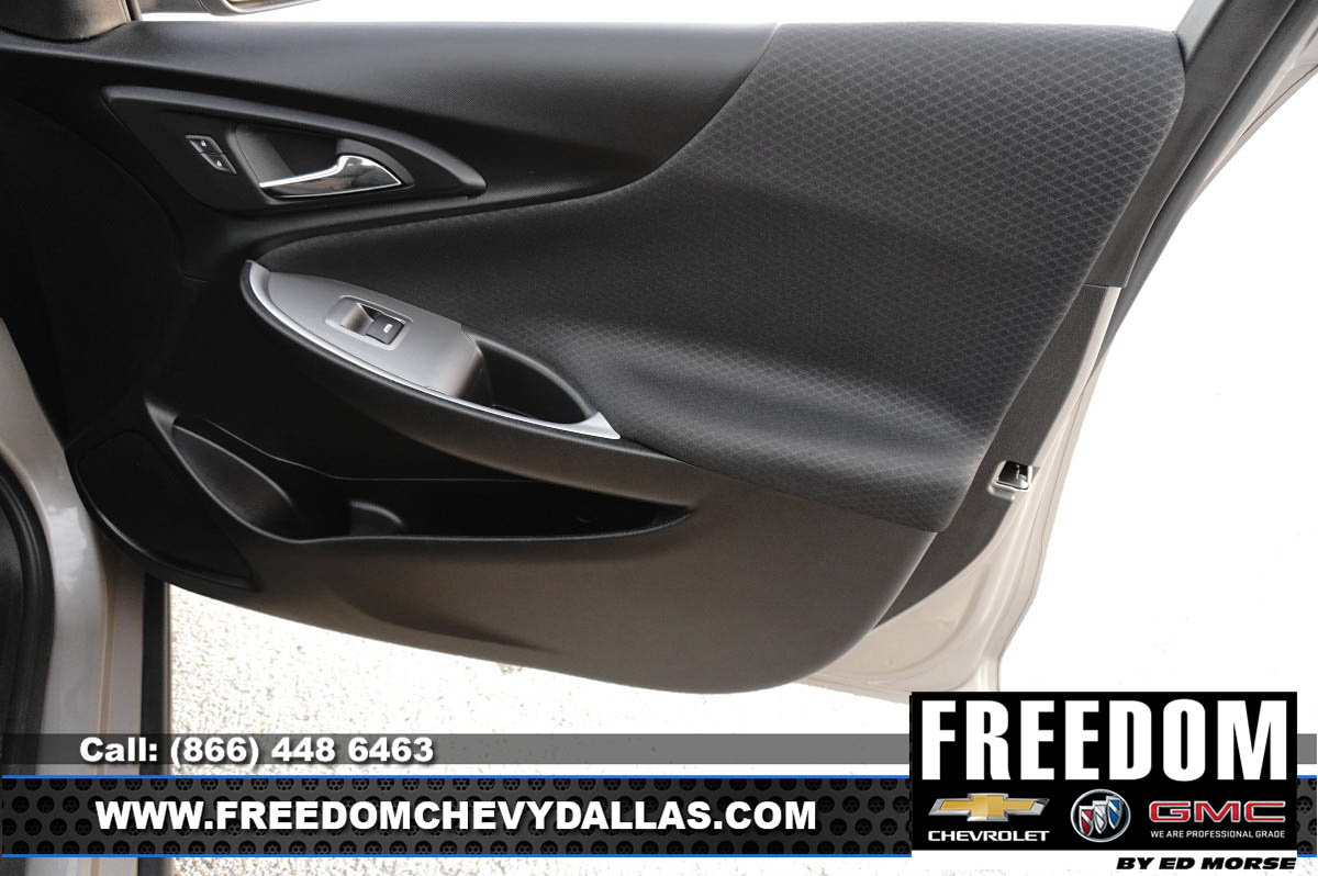 Used 2025 Chevrolet Malibu LT FWD image 34