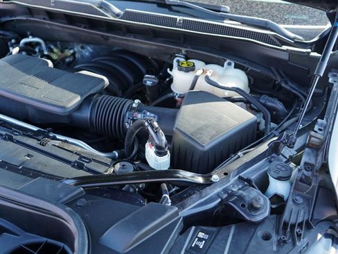 Used 2023 Chevrolet Suburban Premier AWD/4WD image 37