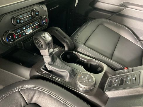 New 2026 Ford Bronco Outer Banks w/ Sasquatch Package AWD/4WD image 19