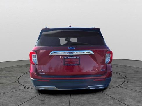 Used 2020 Ford Explorer XLT w/ Equipment Group 202A image 4