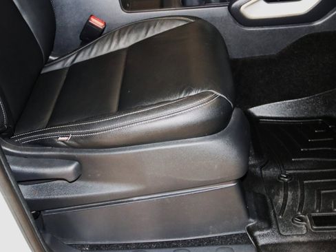 Used 2022 Nissan Frontier SV image 56