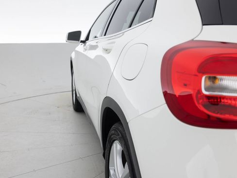 Used 2015 Mercedes-Benz GLA 250 GLA 250 4MATIC AWD 4dr SUV image 13