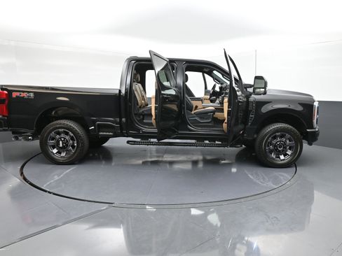 Used 2024 Ford F250 Lariat w/ Lariat Ultimate Package image 38