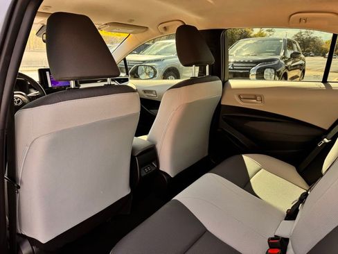 Used 2025 Toyota Corolla LE image 18