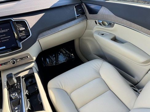 Certified 2024 Volvo XC90 B6 Plus w/ Protection Package Premier image 16