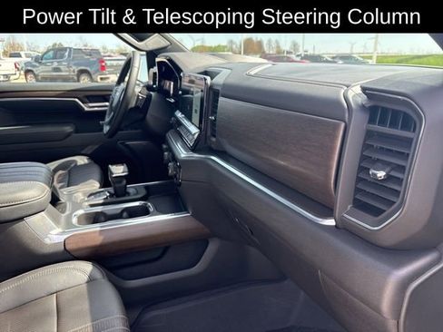 Certified 2025 Chevrolet Silverado 1500 High Country w/ High Country Premium Package AWD/4WD image 25