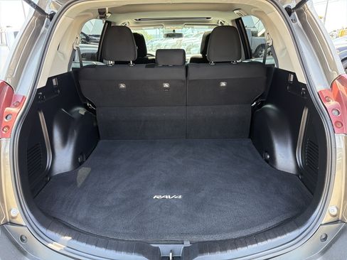 Used 2013 Toyota RAV4 XLE AWD/4WD image 5