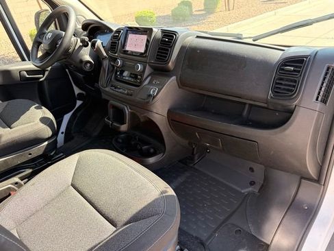 Used 2025 RAM ProMaster 2500 w/ U-Haul Equipment Group FWD image 12