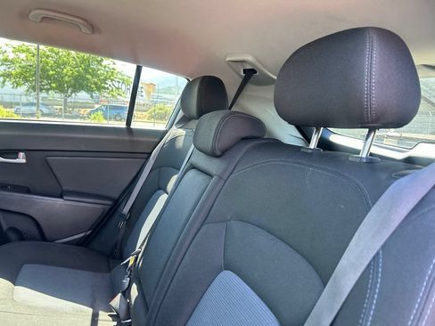 Used 2016 Kia Sportage LX AWD/4WD image 18