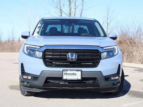 Used 2023 Honda Ridgeline RTL-E image 2