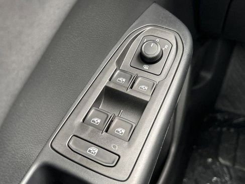 New 2026 Volkswagen Taos SE AWD/4WD image 18