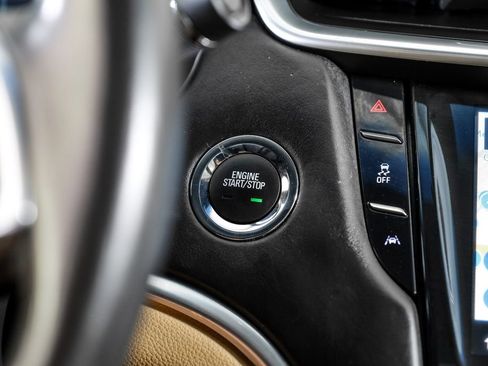 Used 2018 Cadillac XTS Platinum FWD image 18