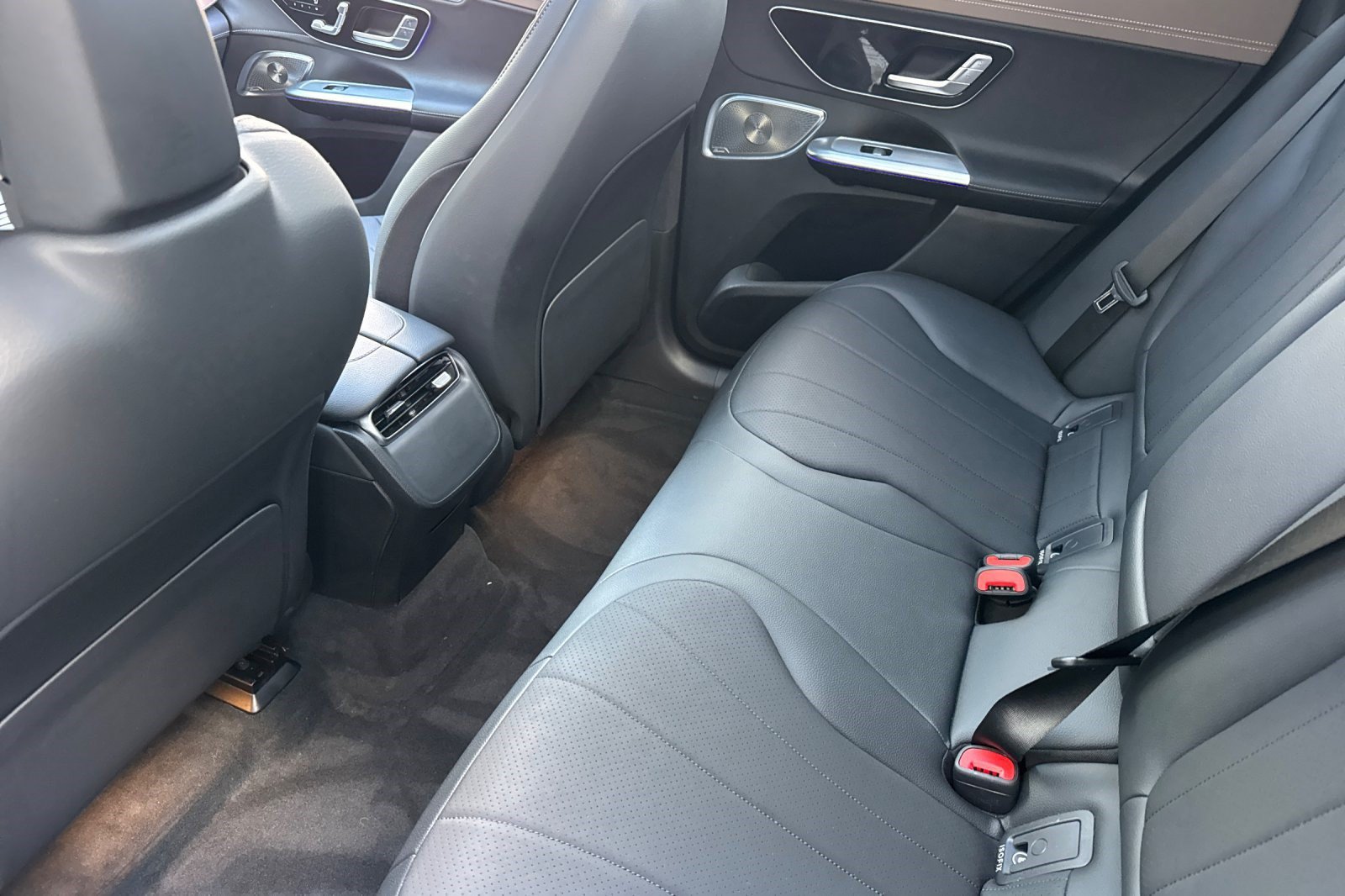 Certified 2023 Mercedes-Benz EQE 350+ 4MATIC SUV image 27