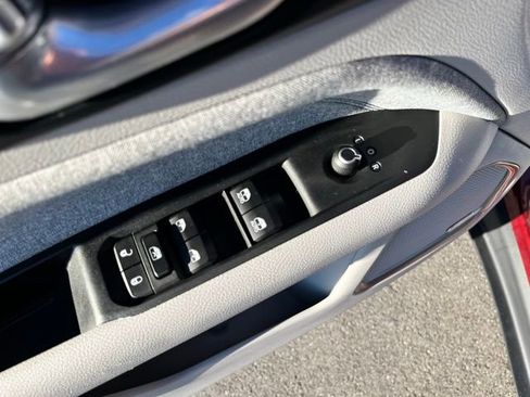 Used 2022 Jeep Compass Latitude w/ Sun and Sound Group image 16