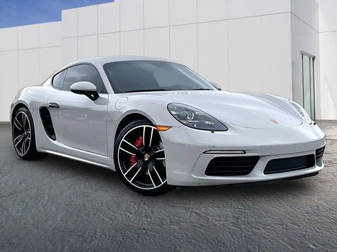 Certified 2024 Porsche 718 Cayman S RWD image 9