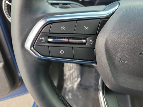 Used 2026 Chevrolet Equinox LT FWD image 21