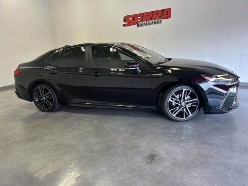 Used 2025 Toyota Camry XSE FWD image 2